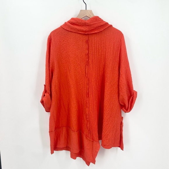 Ali Miles Cowl Neck Asymmetrical Tunic Roll Tab Sleeves Red Textured Top 1X - Picture 2 of 8